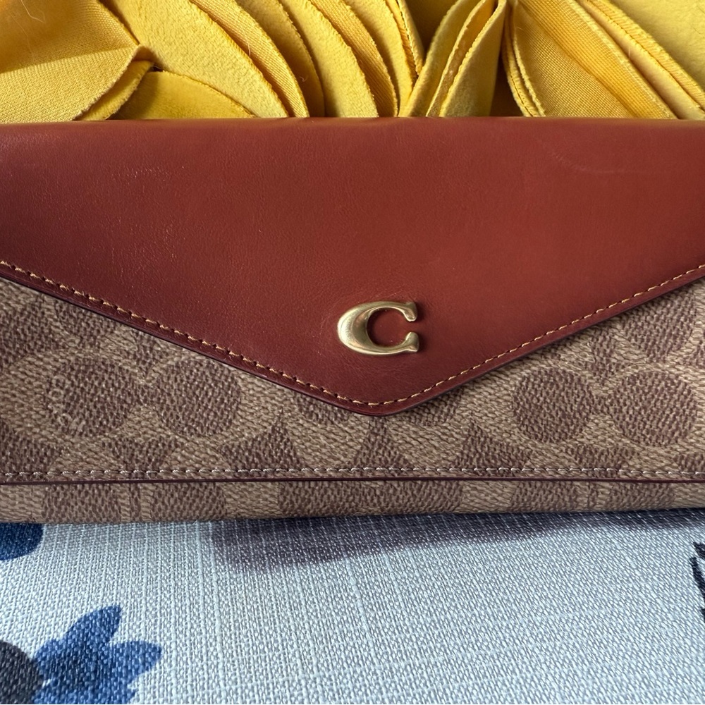 EUC Coach Tan and Brown Wallet